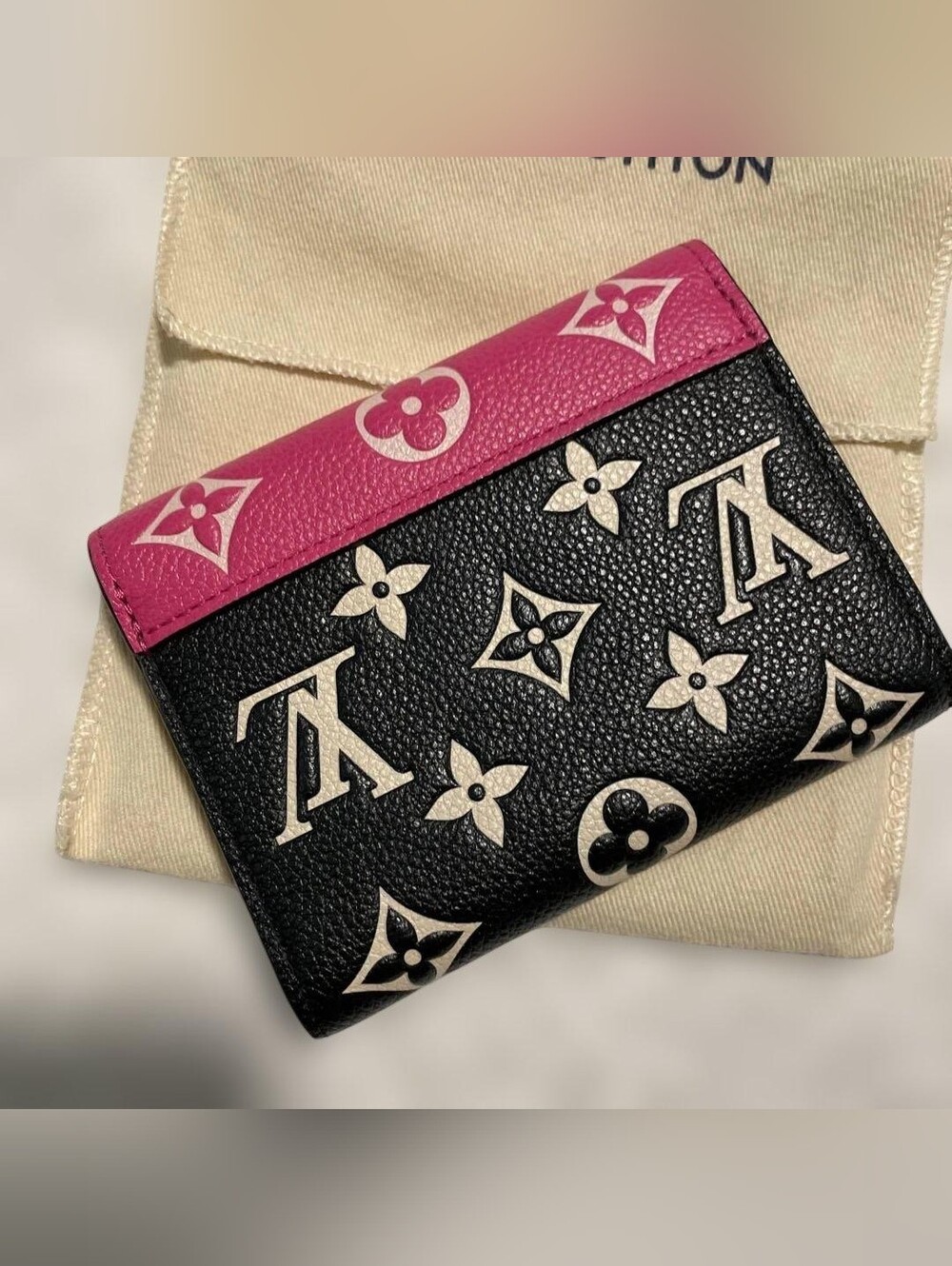 Louis Vuitton Black and Pink Monogram Envelope Card Wallet - Picture 2 of 10